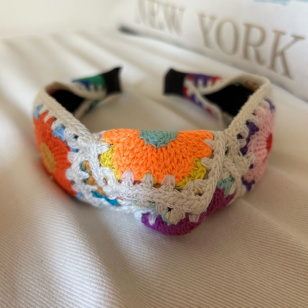 New crocheted floral headband (selling matching sandals) 😍